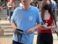网红吃瓜换衣服,时尚与娱乐的完美融合