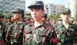 吃瓜军训视频网站下载免费,免费下载网站带你领略青春风采