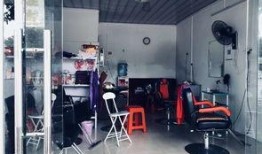 西南理发店最新爆料,明星私藏发型师，潮流剪裁背后的故事