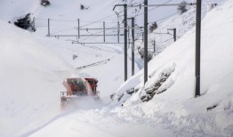 冰天雪地在线观看,在线观看，感受冬日浪漫与冒险之旅